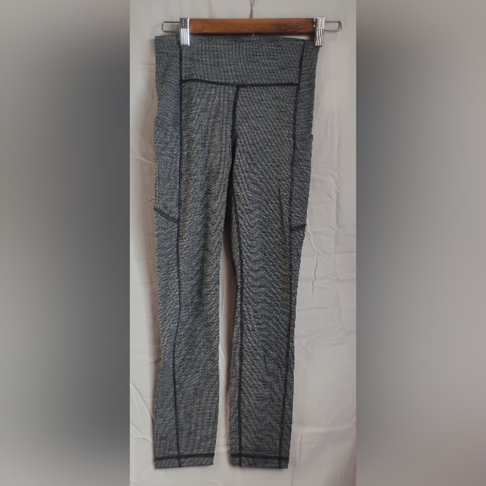 Lululemon leggings size‎ 4